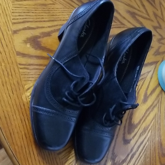 Shoes - Picture 6 of 6